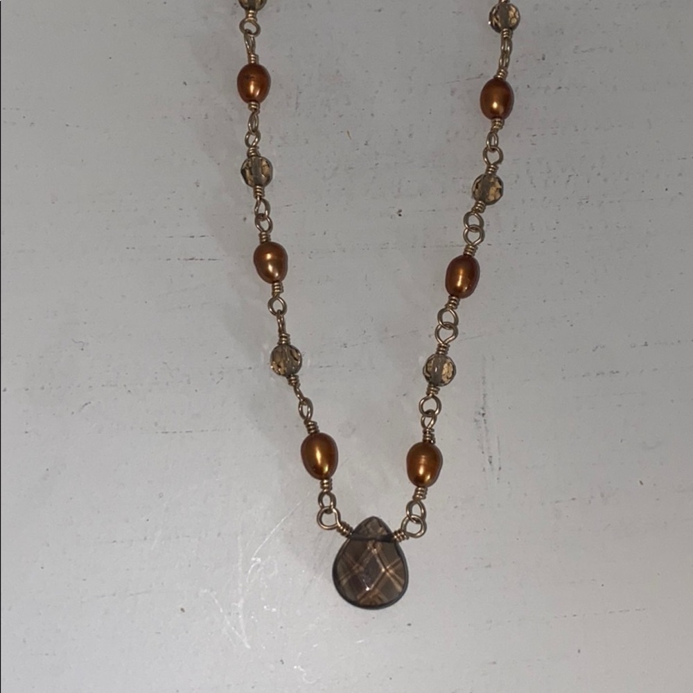 Beautiful gold and gem necklace - Picture 2 of 6